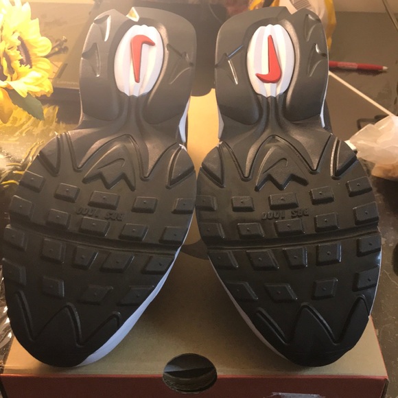 NIKE AIR MAX TRIAX - Picture 3 of 7